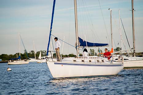 1977 Endeaovur 32 Sailboat