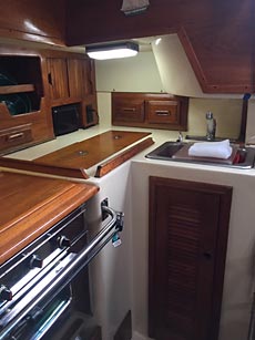 1984 Endeavour 33 Sailboat Galley