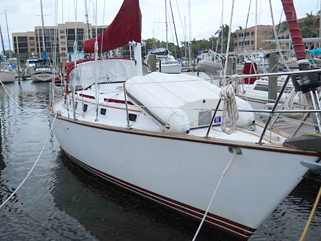 1984 Endeavour 35 Sailboat