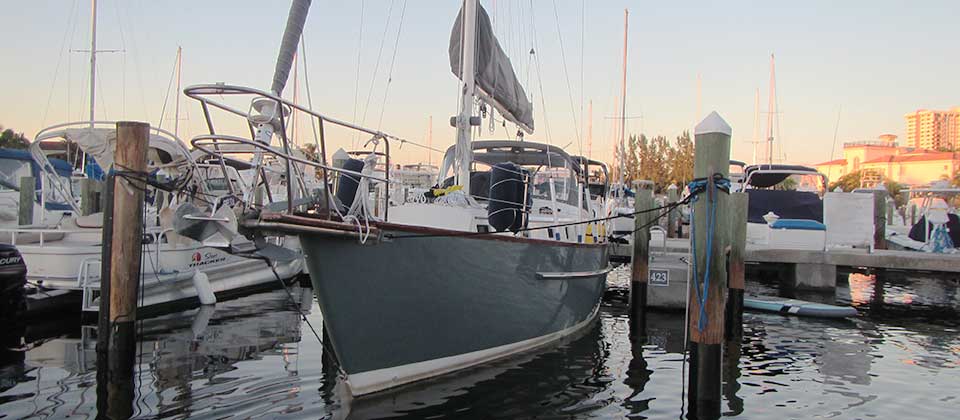 1983 Endeavour 37 Sailboat