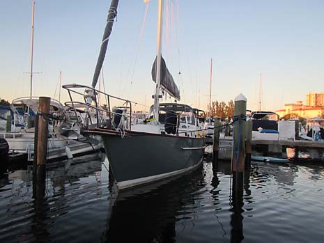 1983 Endeavour 37 Sailboat