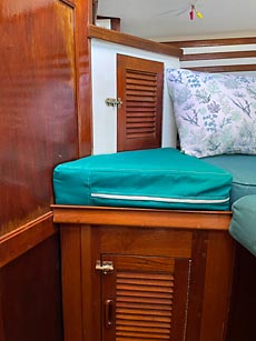 1979 Endeavour 37 Plan-B Sloop Sailboat - V-berth Storage