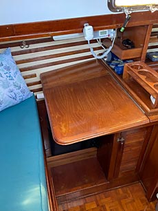 1979 Endeavour 37 Plan-A Sloop - Nav Station