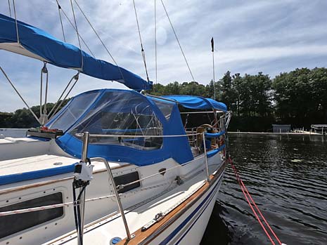 1984 Endeavour 38 Aft Cockpit