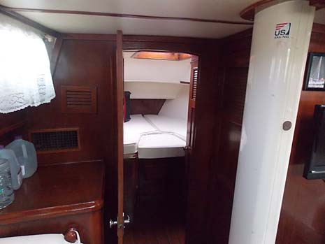 1983 Endeavour 40 Sailboat Passageway and v-berth