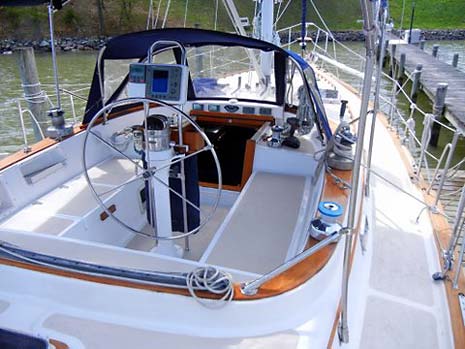 1983 Endeaovur 40 Sailboat