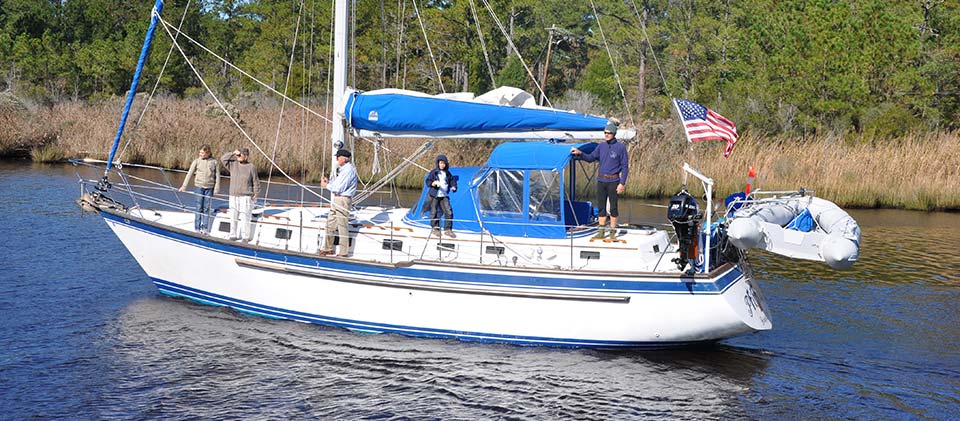 1983 Endeavour 40 Center Cockpit Sailboat