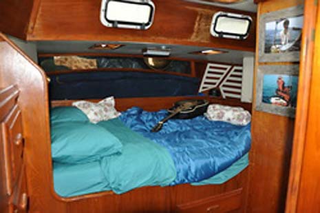 1983 Endeavour 40 Sailboat Aft Stateroom