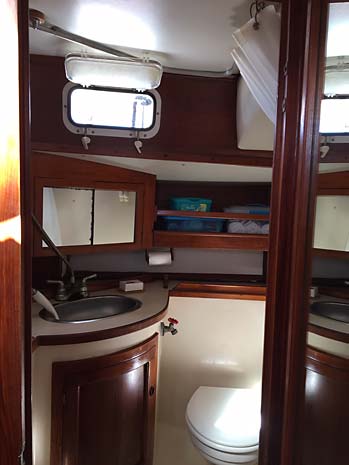 1983 Endeavour 40 Ketch Head