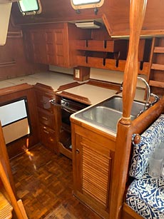 1984 Endeavour 40 Sloop Sailboat - Galley