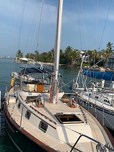 1984 Endeavour 40 Sloop Sailboat