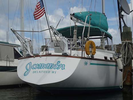 1985 Endeavour 42 Cutter Rigged Sloop Sailboat