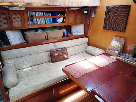 1985 Endeavour 42 Sailboat, Salon