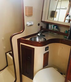 1985 Endeavour 42 Sailboat Aft Stateroom Head