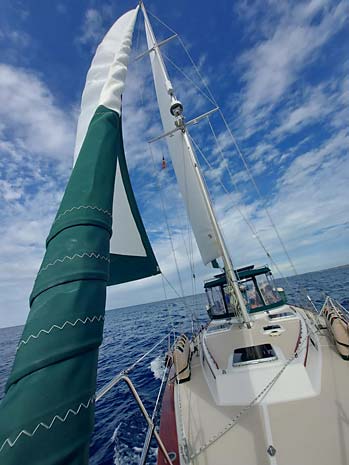 Endeavour 42 Center Cockpit Sailbot - Mast and Rigging