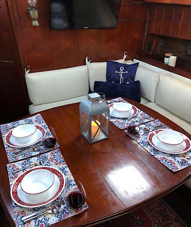 1980 Endeavour 43 Ketch Sailboat - Salon Dining Table