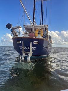 1980m Endeavour 43 Sailboat - swim platform