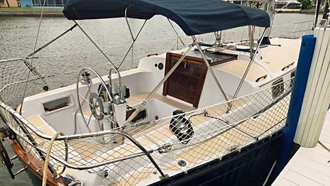 1985 Endeavour 33 Sailboat
