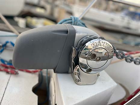 Endeavour 37 Sloop Sailboat Maxwell Windlass